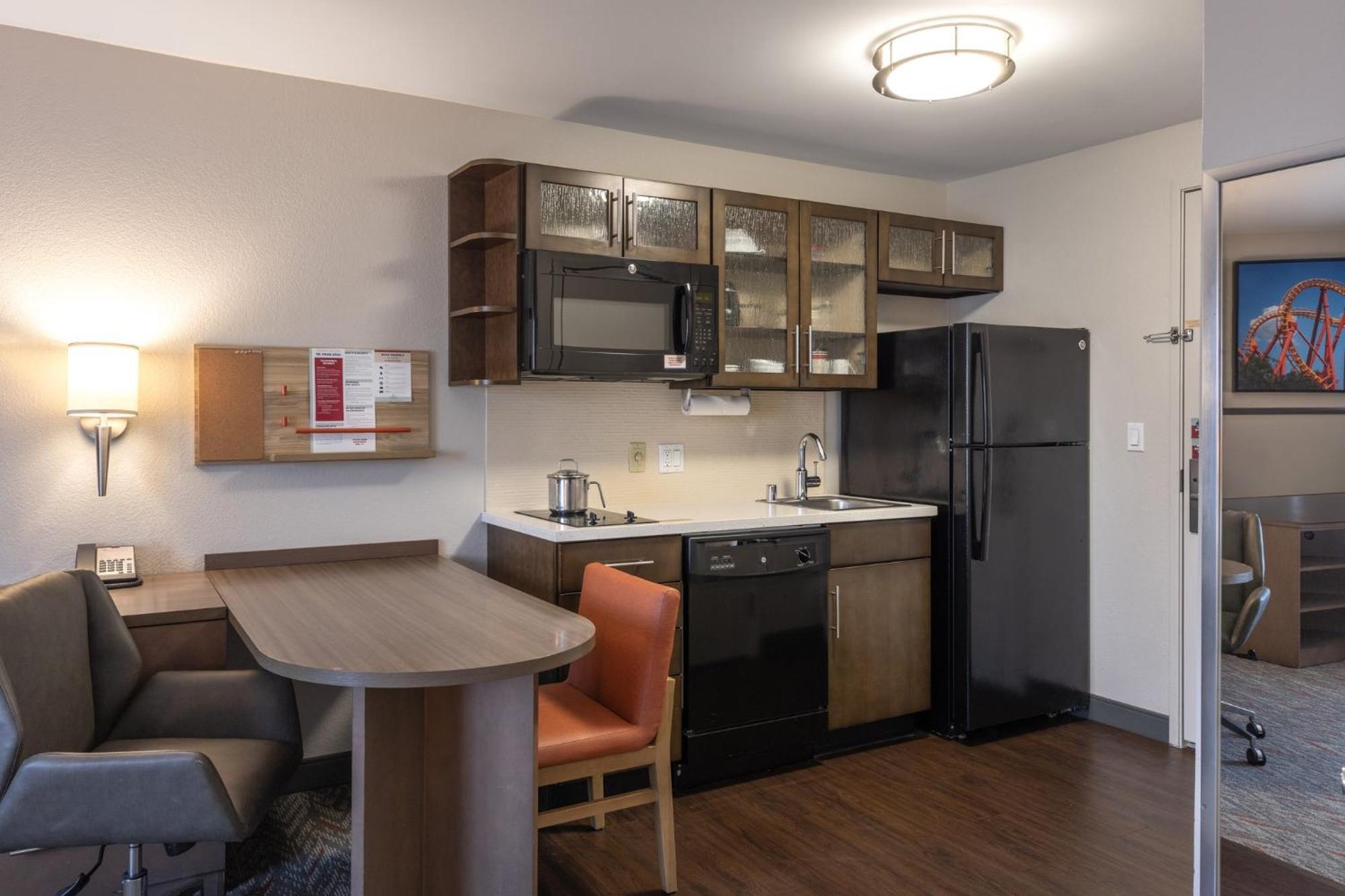 Candlewood Suites Anaheim - Resort Area By Ihg Eksteriør billede