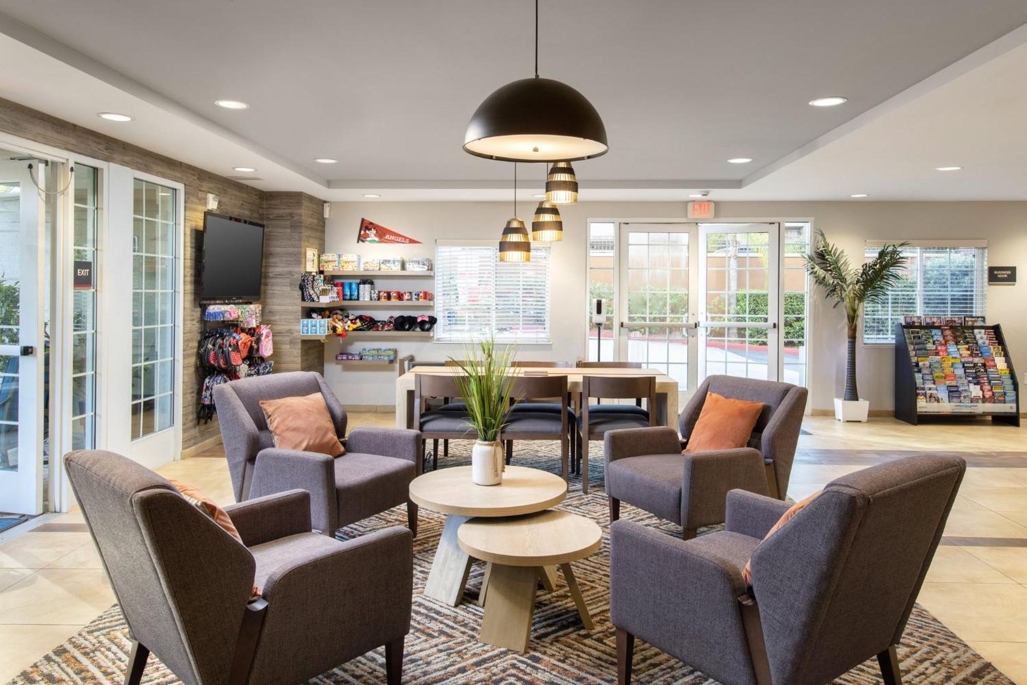 Candlewood Suites Anaheim - Resort Area By Ihg Eksteriør billede