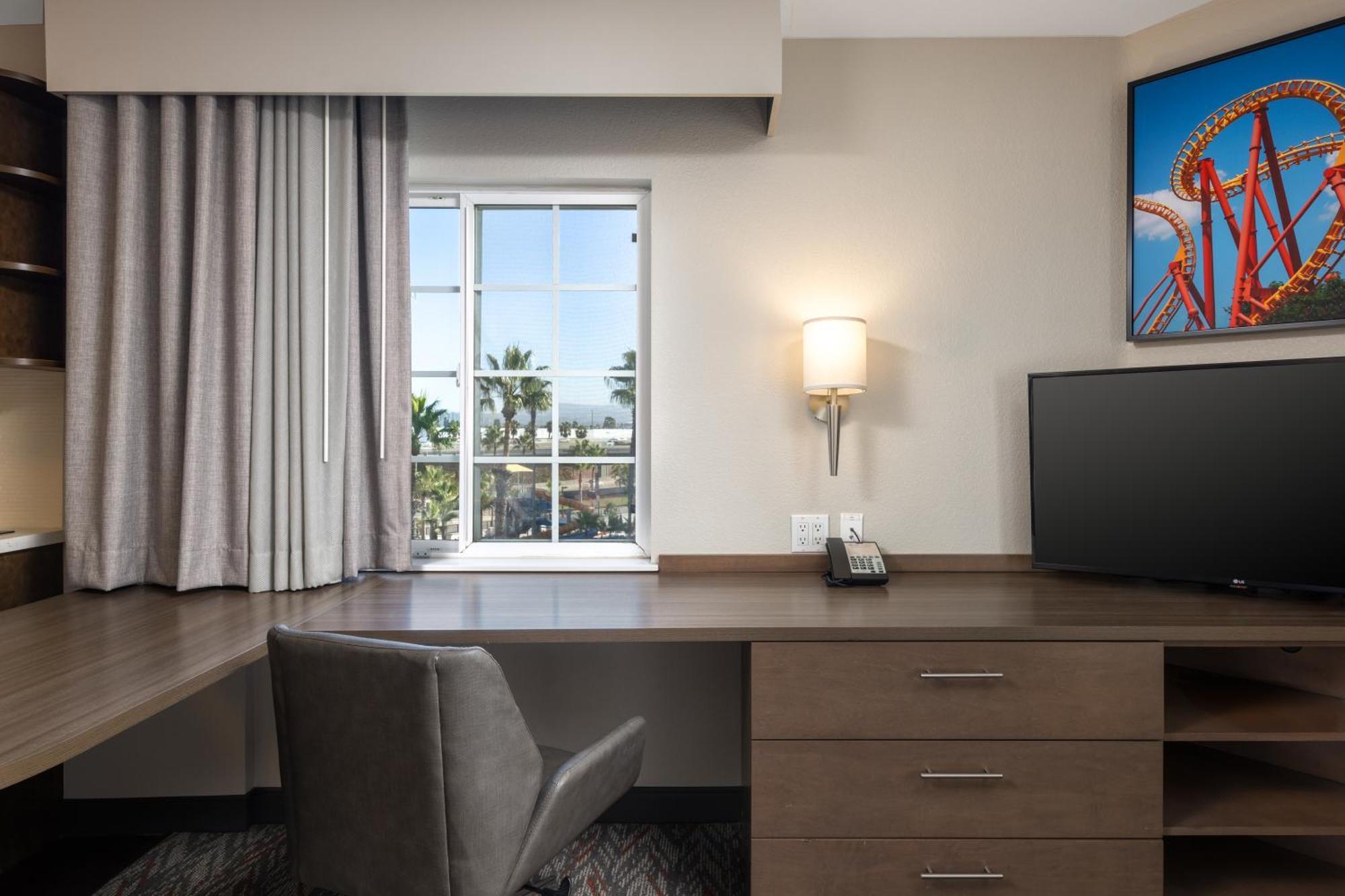 Candlewood Suites Anaheim - Resort Area By Ihg Eksteriør billede